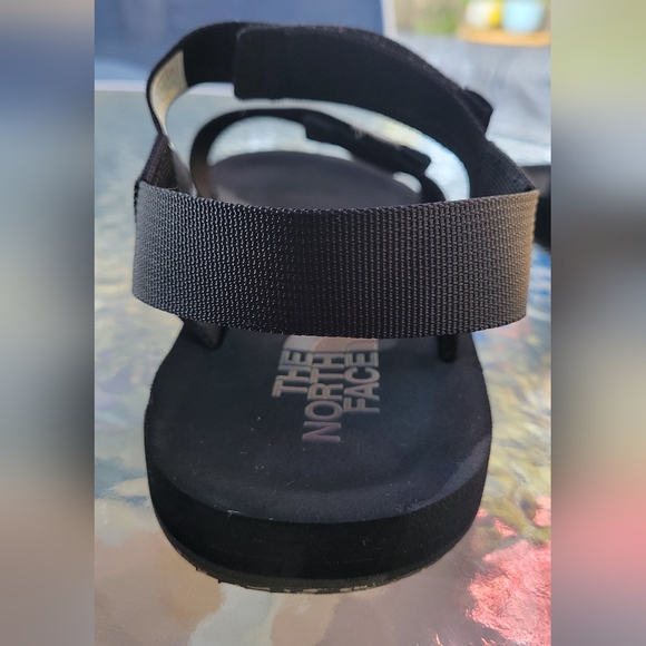 The North Face men sandals size 10 - Picture 4 of 8